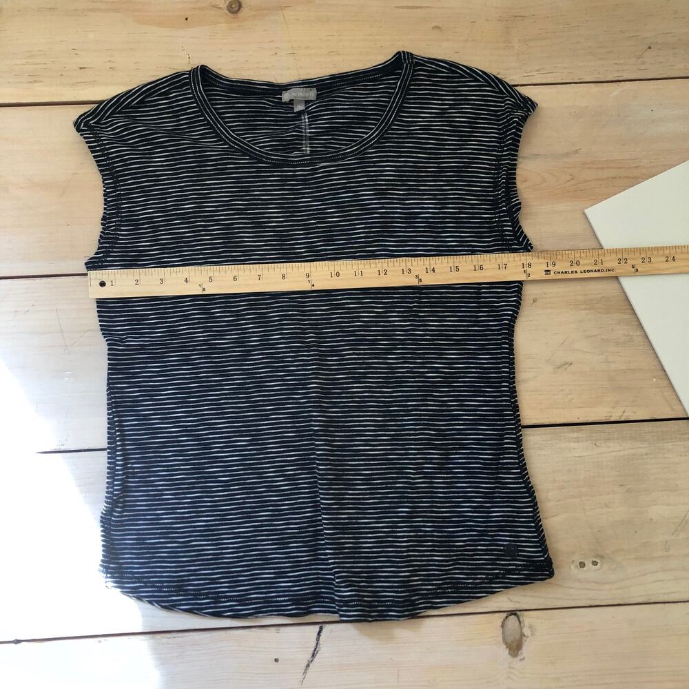 T by Talbot EUC Women's Black White Stripe Cap Sleeve Tee Cutout Back MP - Picture 5 of 6